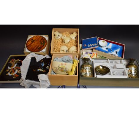 A collection of Japanese tourist ware, including stoneware, satsuma, eggshell porcelain, lacquer, cloisonne enamel, etc, all 