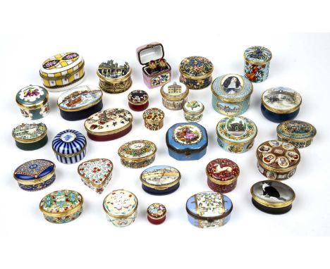 A collection of nineteen Halcyon Days enamel boxes and eleven further boxesIn good condition 