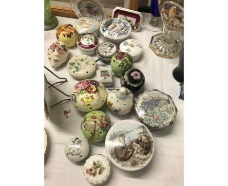 twenty small trinket boxes