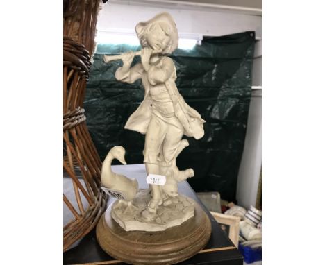 Two ceramic figurines