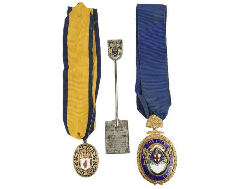 Sir Frederick Rowland, 1st Baronet of Taunton and Lord Mayor of London 1949-50: his Baronet's Badge, silver-gilt and enamels,