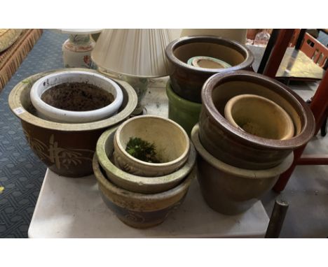 COLLECTION OF CERAMIC POTS