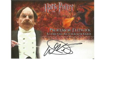 Warwick Davis as Professor Flitwick signed Harry Potter Collection autographed Artbox trading card. Each card has picture of 