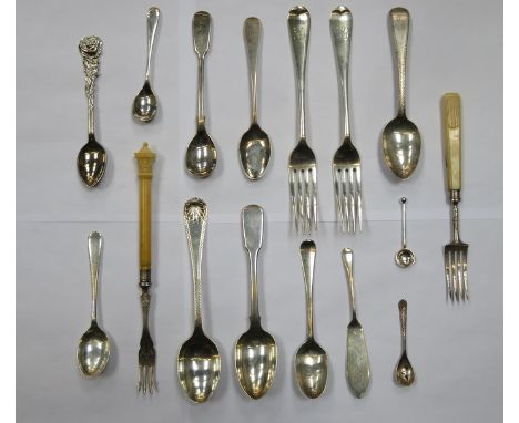 MIXED LOT OF HALLMARKED SILVER FLATWARE, VARIOUS DATES AND ASSAYS 