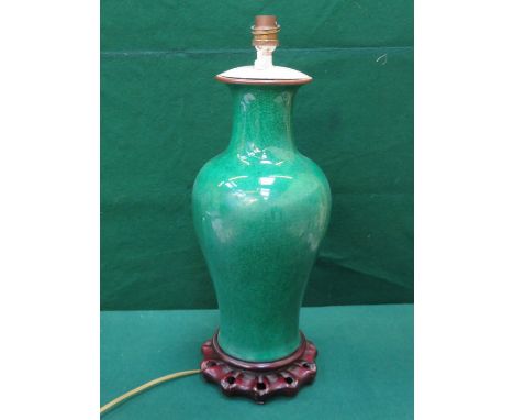 ORIENTAL STYLE GREEN CRACKLE GLAZED CERAMIC TABLE LAMP 