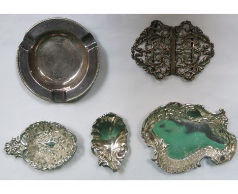 MIXED LOT OF SILVER INCLUDING BELT BUCKLE, ASHTRAY, RECEIVER, CADDY SPOON, ETC. 