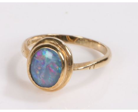 9 carat gold and opal ring, ring size Q gross weight 3.1 grams&nbsp;&nbsp;