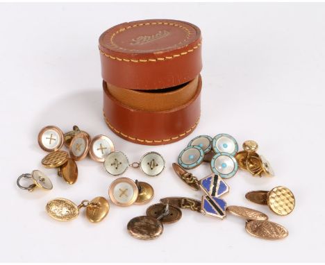 Cufflinks, buttons and studs, to include single 18 carat gold cufflink 3.7g, single 9 carat gold cufflink 1.6g, two 18 carat 