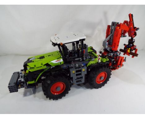 Lego Technic - 11-16 Claas Xerion 5000 Trac VC # 42054 fully constructed, motorised conveyor belts, motorised forawards and b
