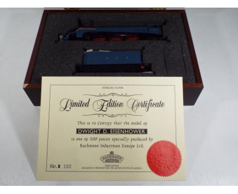 Model Railways - a Bachmann OO gauge limited edition Class A4 steam locomotive 4-6-2 Dwight D Eisenhower complete with name p