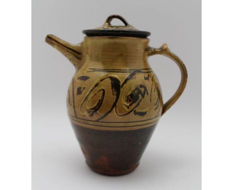 MICHAEL CARDEW (1901-1983) FOR WINCHCOMBE POTTERY, A SLIPWARE COFFEE POT, decorative brush work on an ochre & chestnut ground