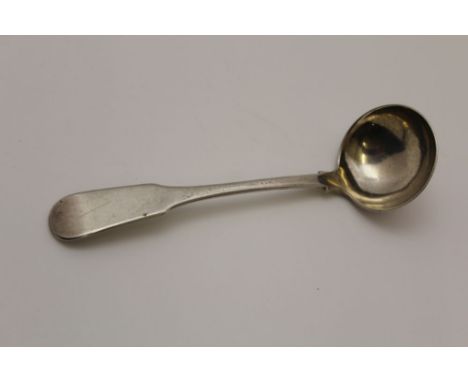 A GEORGIAN SILVER SAUCE LADLE, fiddle pattern, 39g 