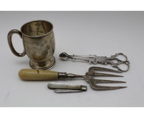 JOSEPH GLOSTER LTD. A SILVER CHRISTENING MUG, Birmingham 1913, acanthus leaf chased decoration with engraved presentation shi