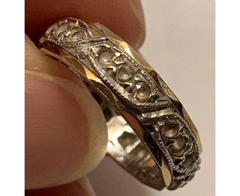 UNMARKED YELLOW AND WHITE METAL RING BAND WITH SMALL WHITE SPINELS, SIZE N+, WEIGHT APPROXIMATELY 3.2g, AND UNMARKED YELLOW M