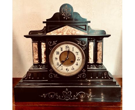 SLATE AND MARBLE MANTLE CLOCK IN THE CLASSICAL MANNER, APPROXIMATELY 39 x 43cm

NOT TESTED 