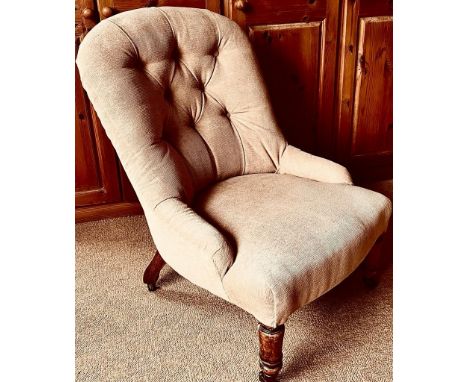 SMALL BUTTON BACK CHAIR UPON MAHOGANY SUPPORTS, CIRCA 1900

 