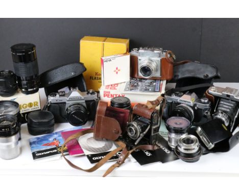 Large quantity of Cameras, Equipment and Accessories - cameras including&nbsp; Kodak Box Brownie six 20, Agfa Ambi Silette, O