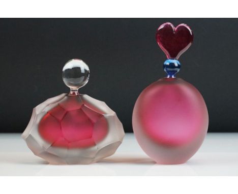 Bob Crooks - Beehive frosted glass scent bottle in ruby red, of faceted form, with clear glass stopper; together with a frost
