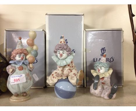 THREE LLADRO CLOWNS (ONE WITH FOOT BROKEN)