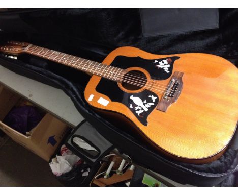 MODEL K550 ITALIAN GUITAR WITH CASE