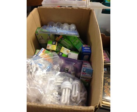 BOX OF LIGHT BULBS