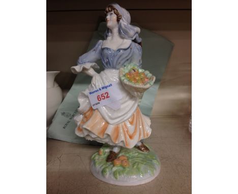 WORCESTER FIGURE 'ROSE PICKING APPLES'  F4