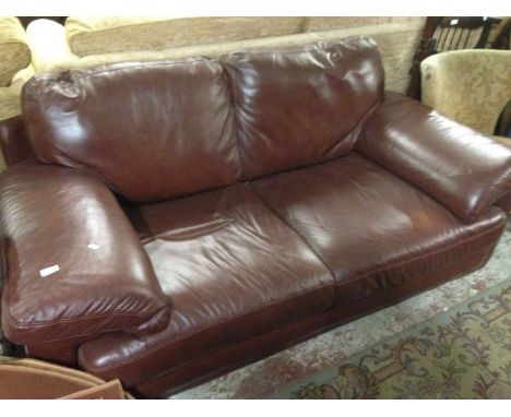 A BROWN LEATHER 2 SEATER SOFA, W180CM D97CM