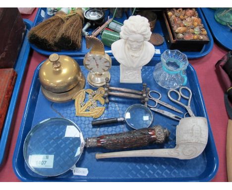 Stag Handled Magnifying Glass, Crystal Palace clay pipe, brass desk bell, knife rest, etc:- One Tray.