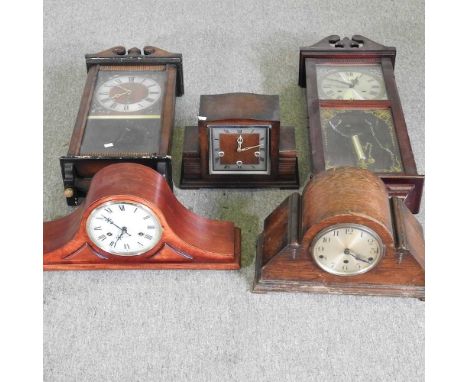 A 1930's mantel clock, together with four various clocks (5)