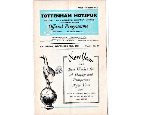 Tottenham Hotspur v Chelsea 1961 December 30th League vertical crease 