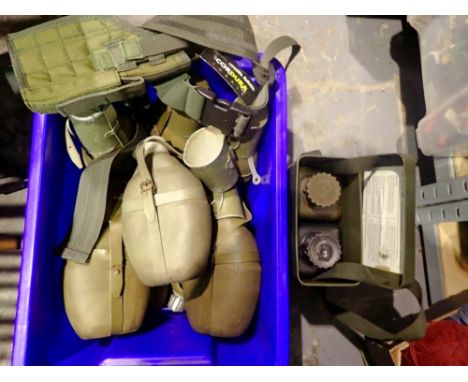 Ten army canteens. Not available for in-house P&amp;P 