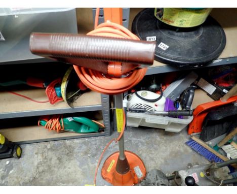 Flymo muliti trim 250. All electrical items in this lot have been PAT tested for safety and have passed. This does not confir
