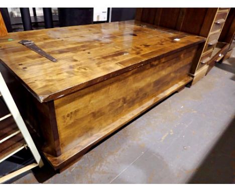 Hardwood hinged table/storage. 41 x 118 cm. Not available for in-house P&amp;P 