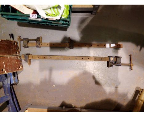 Pair of wooden sash clamps. Not available for in-house P&amp;P 