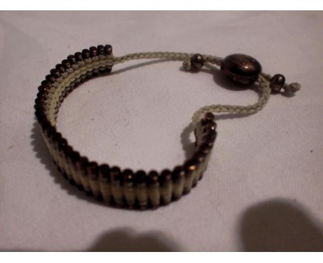 Links of London fabric bracelet with silver clasp, adjustable length. UK P&P Group 0 (£6+VAT for the first lot and £1+VAT for