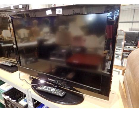 Samsung 28 inch TV with remote. All electrical items in this lot have been PAT tested for safety and have passed. This does n
