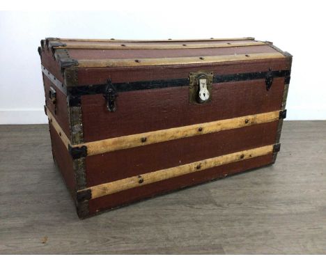 VINTAGE CABIN TRUNK,56cm high, 96cm wide, 56cm deep