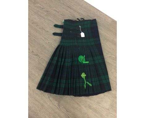 GENT'S KILT,26 inches long No maker or sizing label present, the material is light gauge wool. When the kilt is spread open i