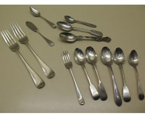 A collection of assorted silver flatware, total weight approx 11.2 troy oz 