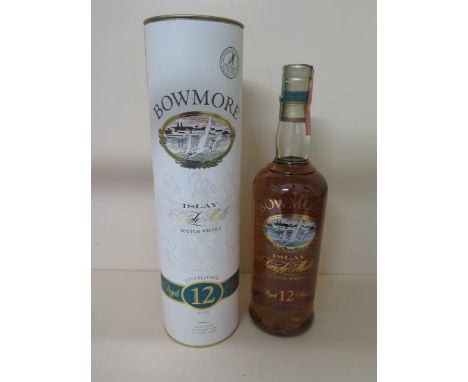 A Bowmore Islay 12 year old single malt bottled 1990 scotch whisky with very rare screen print 