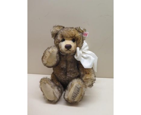 A Steiff musical bear, good condition, no box, 30cm tall 