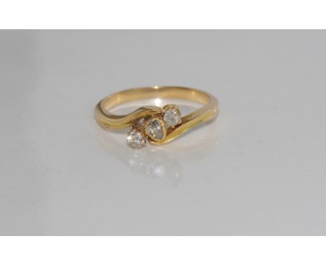 Vintage 18ct yellow gold & diamond ring weight: approx 3.9 grams, size:  Q-R/8 (not marked but tested as 18ct)