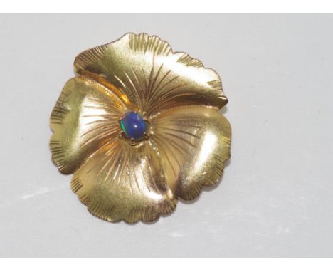 9ct gold pansy brooch set with black opal (meaning thoughts), weight: 1.79 grams