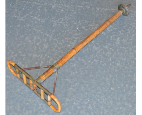 Bamboo shooting stick 
