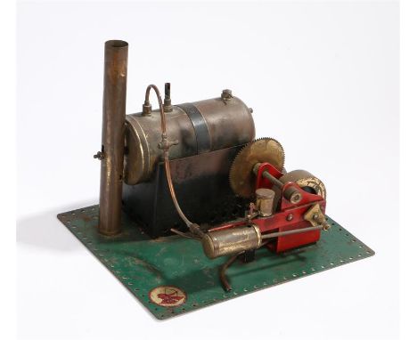 Bowman Models stationary steam engine with brass fittings, 22cm high, 28cm wide