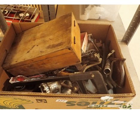 Box of mixed tools 
