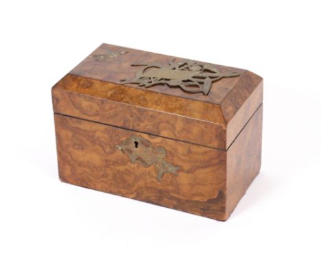 A Victorian burr walnut two compartment tea caddy,&nbsp;24cm long&nbsp;