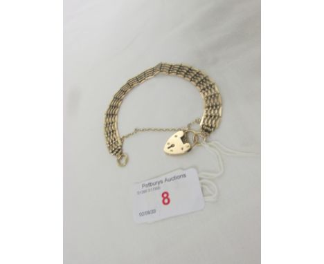 9 CARAT GOLD GATE-LINK BRACELET WITH HEART-SHAPE CLASP, 14.5G