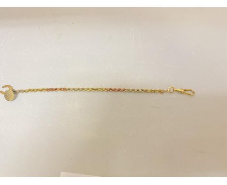A 9 CARAT GOLD CHAIN WITH FOBS AND YELLOW METAL CLASP - GROSS WEIGHT 7.1 GRAMS, 22 CM 