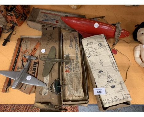 VARIOUS VINTAGE AEROPLANE MODELS SOME BOXED 